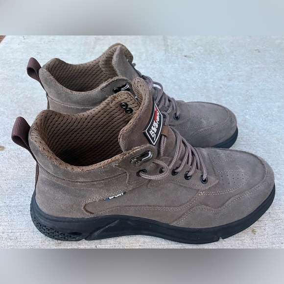 High-top Safety Shoes Lightweight Work Boot Sneaker - Picture 1 of 7